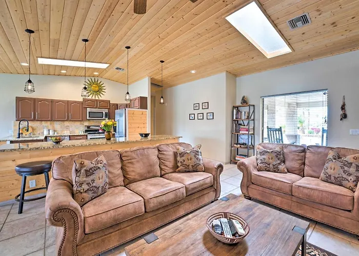 Havasu Home: Heated Pool & Golf Course Views * Lake Havasu City