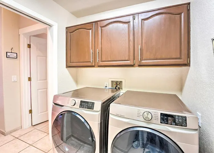 Havasu Home: Heated Pool & Golf Course Views
