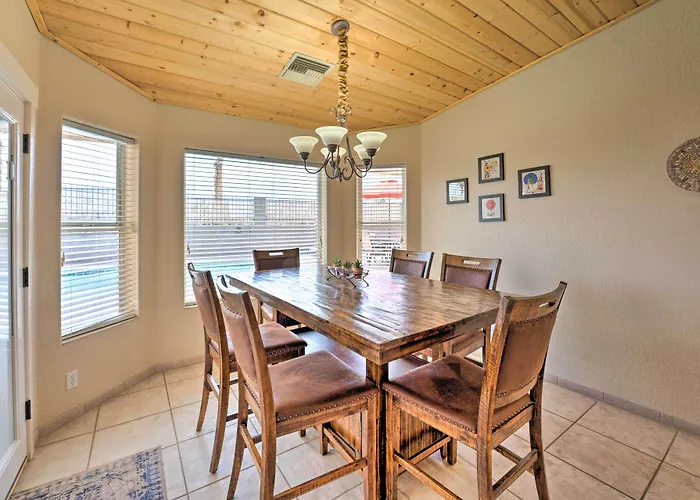 Holiday home Havasu Home: Heated Pool & Golf Course Views
